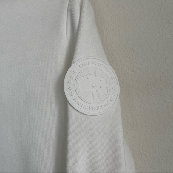Canada Goose Kangaroo Pocket Pullover Hoodie - Picture 8 of 8